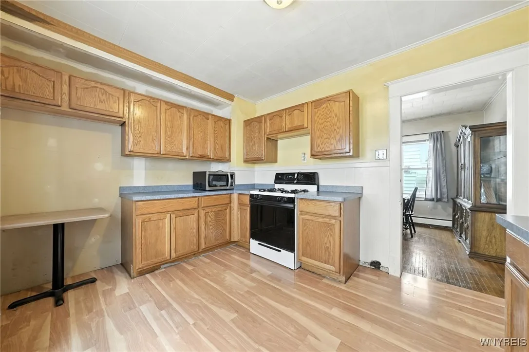 315 Roesch Avenue, Buffalo, New York 14207, Buffalo, New York 14207, 3 Bedrooms Bedrooms, ,2 BathroomsBathrooms,Residential,Closed,315 Roesch Avenue, Buffalo, New York 14207,0,B1637463