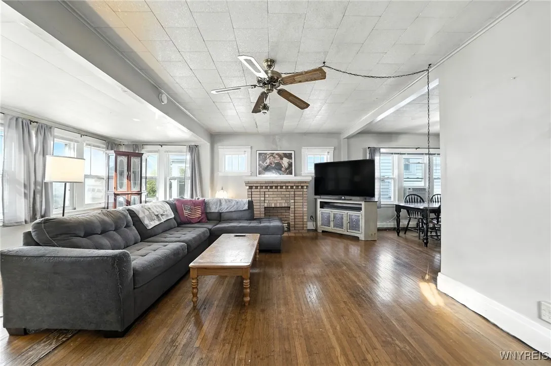 315 Roesch Avenue, Buffalo, New York 14207, Buffalo, New York 14207, 3 Bedrooms Bedrooms, ,2 BathroomsBathrooms,Residential,Closed,315 Roesch Avenue, Buffalo, New York 14207,0,B1637463