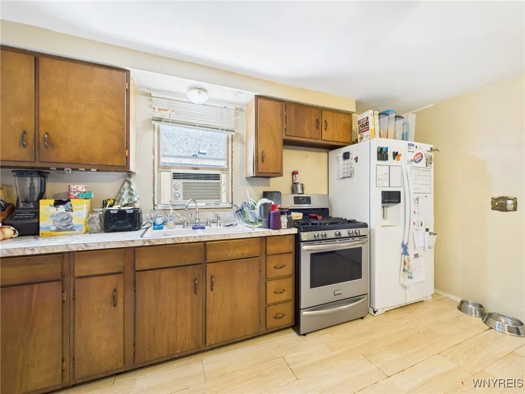 857 French Road, Cheektowaga, New York 14227, Cheektowaga, New York 14227, 4 Bedrooms Bedrooms, 7 Rooms Rooms,1 BathroomBathrooms,Residential,For Sale,857 French Road, Cheektowaga, New York 14227,0,B1637483