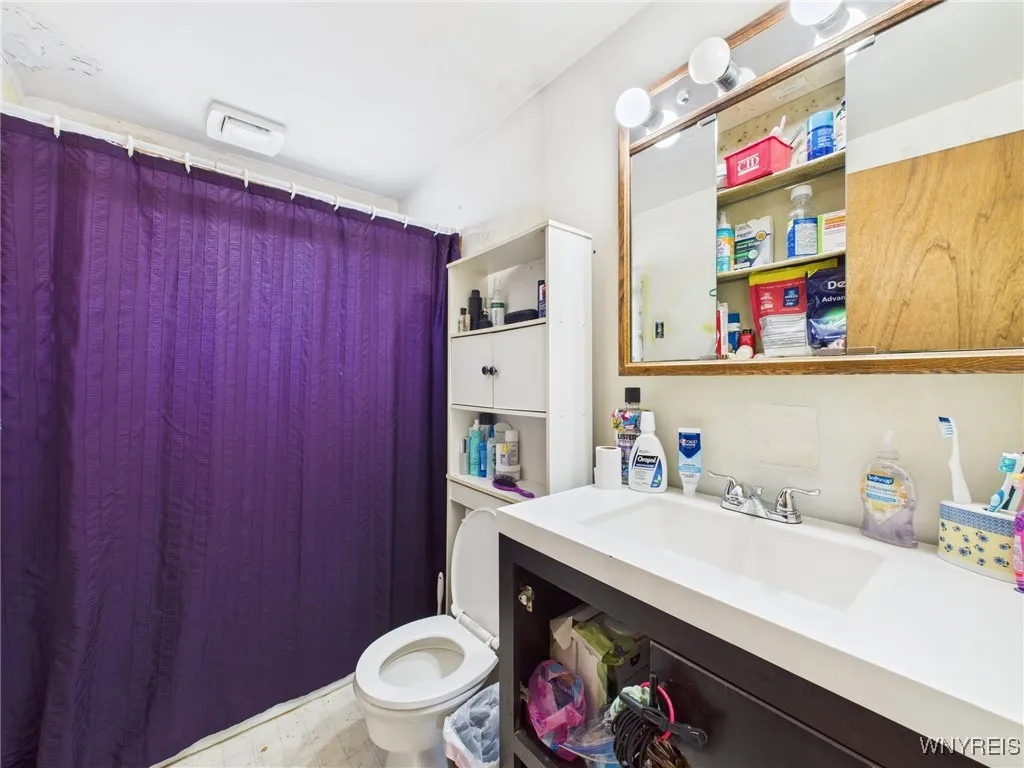 857 French Road, Cheektowaga, New York 14227, Cheektowaga, New York 14227, 4 Bedrooms Bedrooms, 7 Rooms Rooms,1 BathroomBathrooms,Residential,For Sale,857 French Road, Cheektowaga, New York 14227,0,B1637483