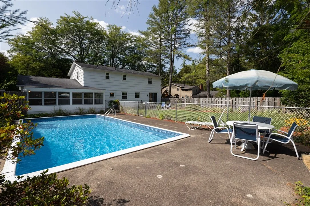 25 Kurt Road, Perinton, New York 14534, Perinton, New York 14534, 4 Bedrooms Bedrooms, 8 Rooms Rooms,2 BathroomsBathrooms,Residential,Closed,25 Kurt Road, Perinton, New York 14534,0,R1636457