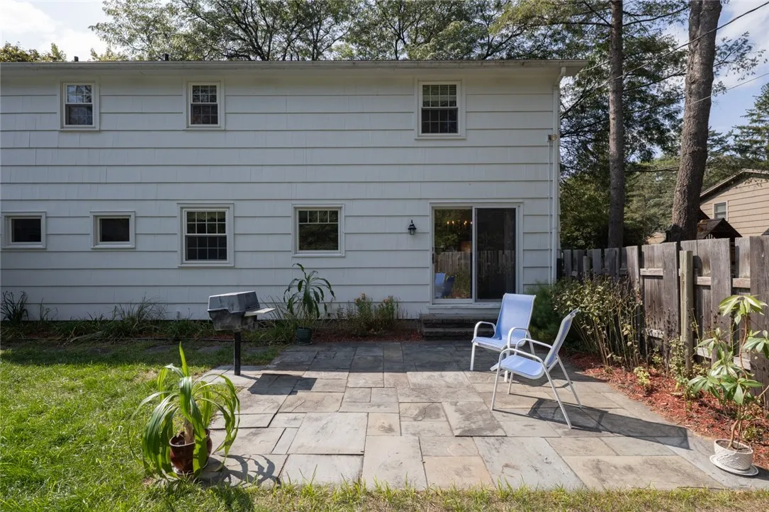 25 Kurt Road, Perinton, New York 14534, Perinton, New York 14534, 4 Bedrooms Bedrooms, 8 Rooms Rooms,2 BathroomsBathrooms,Residential,Closed,25 Kurt Road, Perinton, New York 14534,0,R1636457