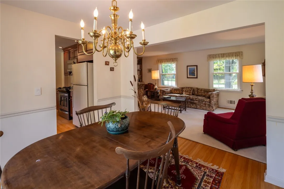 25 Kurt Road, Perinton, New York 14534, Perinton, New York 14534, 4 Bedrooms Bedrooms, 8 Rooms Rooms,2 BathroomsBathrooms,Residential,Closed,25 Kurt Road, Perinton, New York 14534,0,R1636457