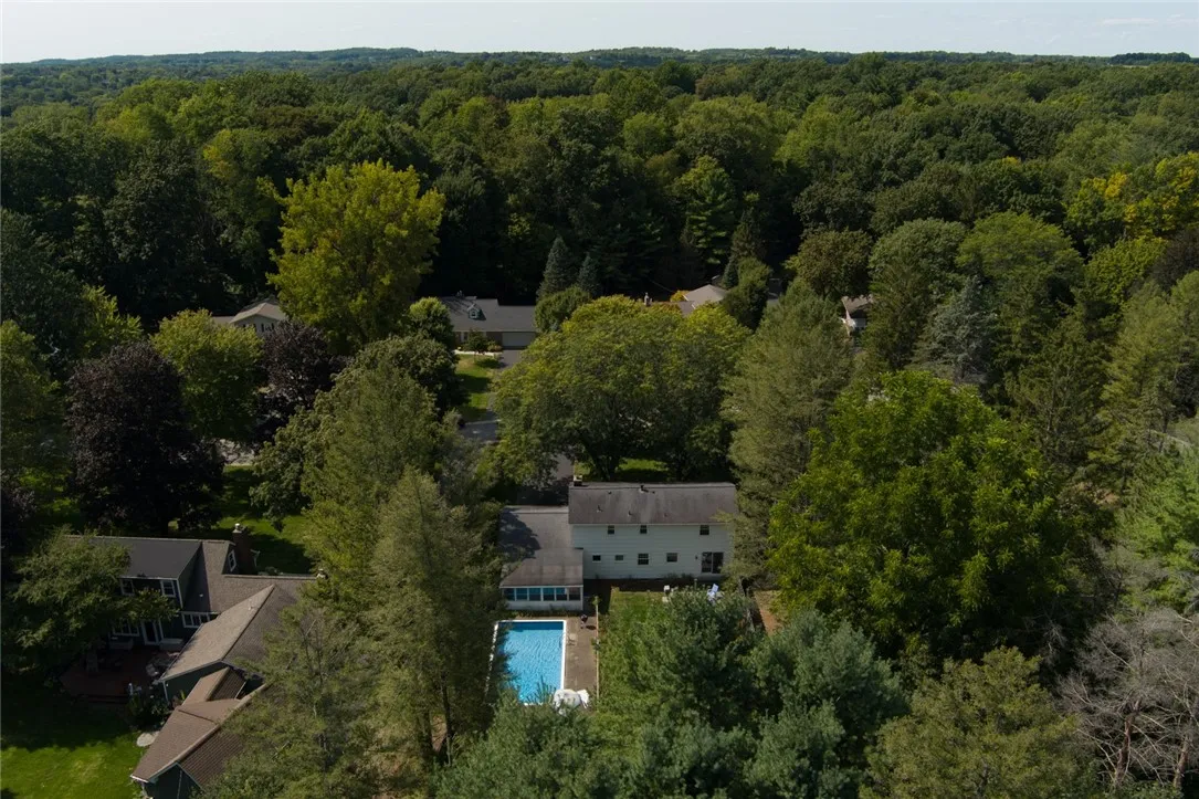 25 Kurt Road, Perinton, New York 14534, Perinton, New York 14534, 4 Bedrooms Bedrooms, 8 Rooms Rooms,2 BathroomsBathrooms,Residential,Closed,25 Kurt Road, Perinton, New York 14534,0,R1636457