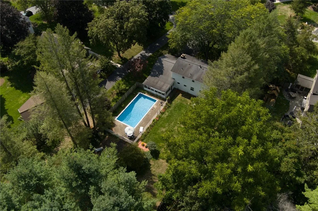 25 Kurt Road, Perinton, New York 14534, Perinton, New York 14534, 4 Bedrooms Bedrooms, 8 Rooms Rooms,2 BathroomsBathrooms,Residential,Closed,25 Kurt Road, Perinton, New York 14534,0,R1636457