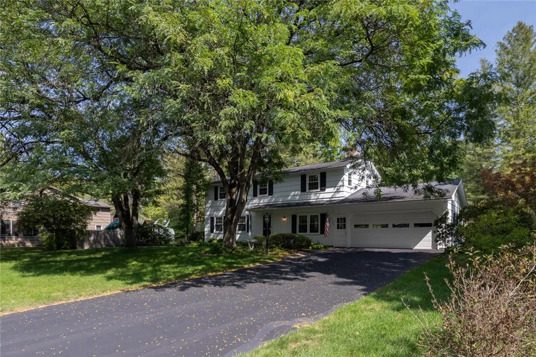 25 Kurt Road, Perinton, New York 14534, Perinton, New York 14534, 4 Bedrooms Bedrooms, 8 Rooms Rooms,2 BathroomsBathrooms,Residential,Closed,25 Kurt Road, Perinton, New York 14534,0,R1636457