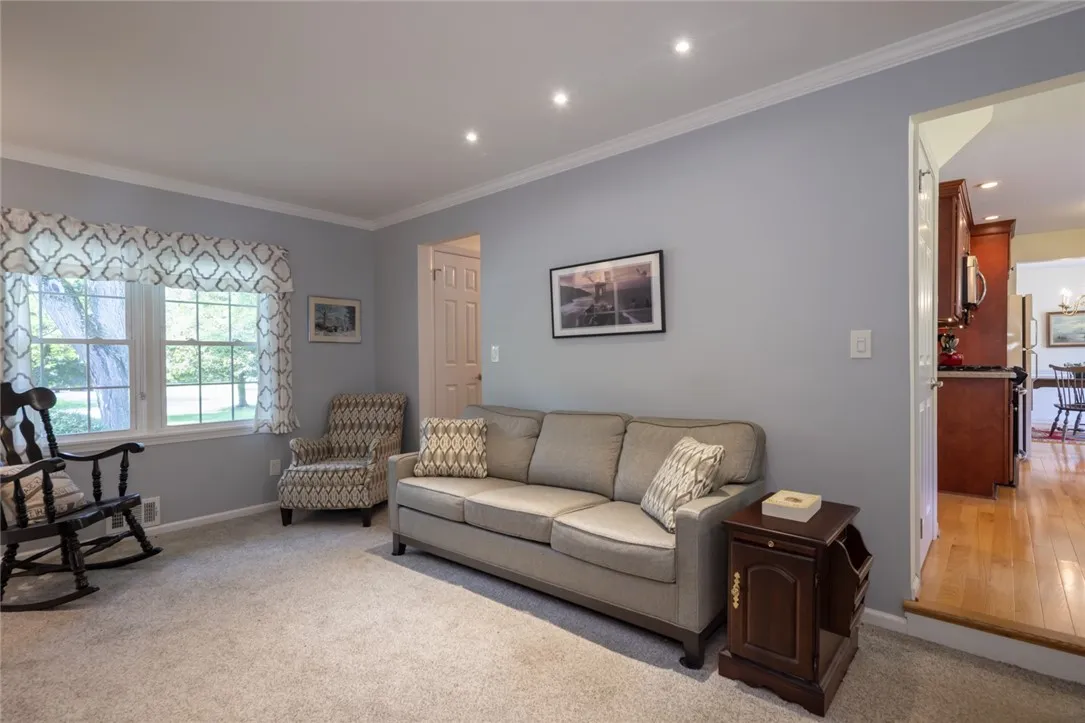 25 Kurt Road, Perinton, New York 14534, Perinton, New York 14534, 4 Bedrooms Bedrooms, 8 Rooms Rooms,2 BathroomsBathrooms,Residential,Closed,25 Kurt Road, Perinton, New York 14534,0,R1636457