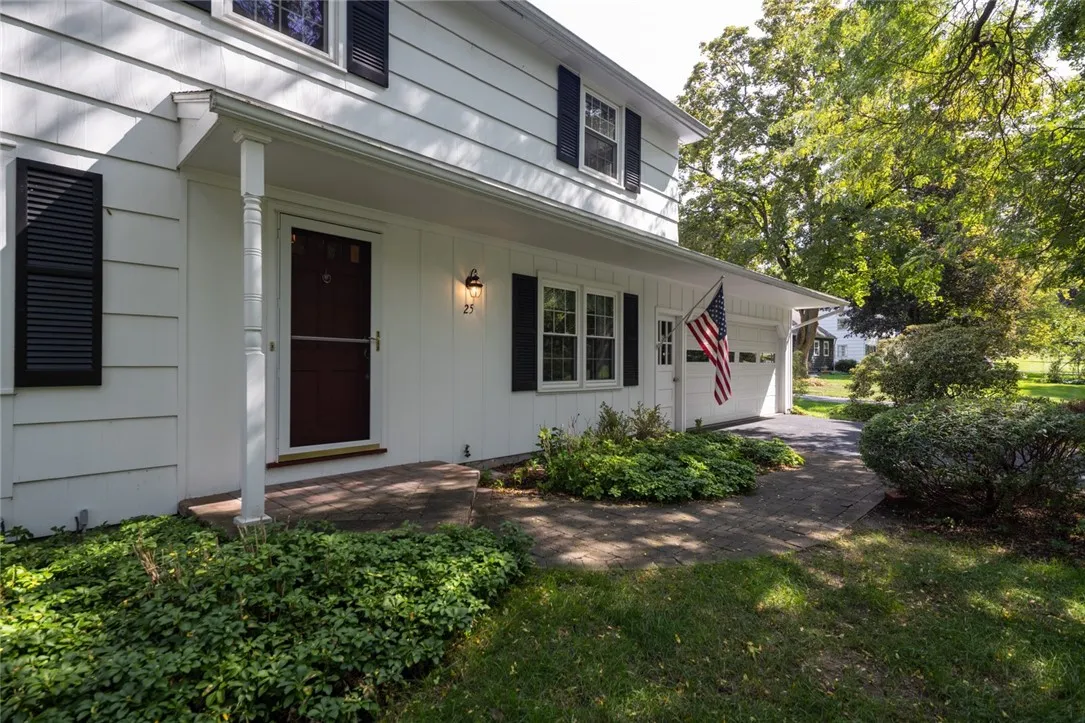 25 Kurt Road, Perinton, New York 14534, Perinton, New York 14534, 4 Bedrooms Bedrooms, 8 Rooms Rooms,2 BathroomsBathrooms,Residential,Closed,25 Kurt Road, Perinton, New York 14534,0,R1636457