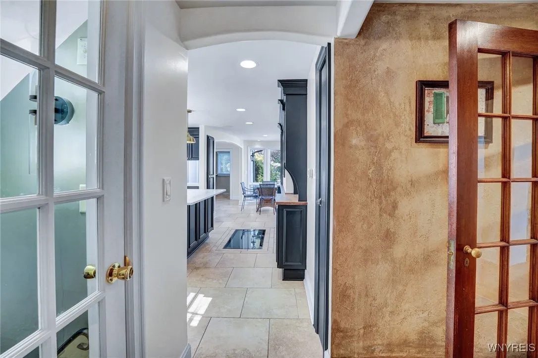 81 Nottingham, Buffalo, New York 14216, Buffalo, New York 14216, 4 Bedrooms Bedrooms, 10 Rooms Rooms,3 BathroomsBathrooms,Residential,For Sale,81 Nottingham, Buffalo, New York 14216,0,B1637364