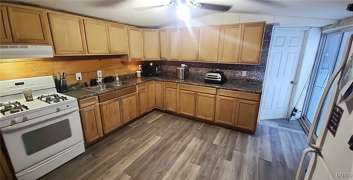 6279 County Route 17, Redfield, New York 13437, Redfield, New York 13437, 3 Bedrooms Bedrooms, 6 Rooms Rooms,1 BathroomBathrooms,Residential,Closed,6279 County Route 17, Redfield, New York 13437,0,S1637259