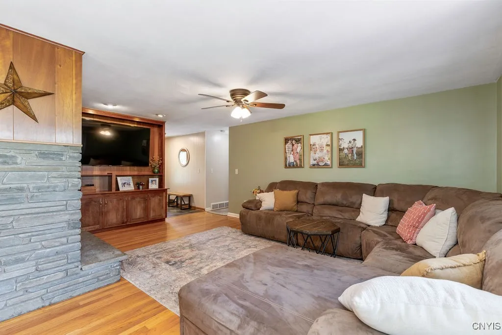 4346 Shea Road, Onondaga, New York 13215, Onondaga, New York 13215, 4 Bedrooms Bedrooms, 9 Rooms Rooms,1 BathroomBathrooms,Residential,Closed,4346 Shea Road, Onondaga, New York 13215,0,S1637355