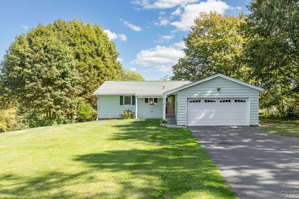 4346 Shea Road, Onondaga, New York 13215, Onondaga, New York 13215, 4 Bedrooms Bedrooms, 9 Rooms Rooms,1 BathroomBathrooms,Residential,Closed,4346 Shea Road, Onondaga, New York 13215,0,S1637355