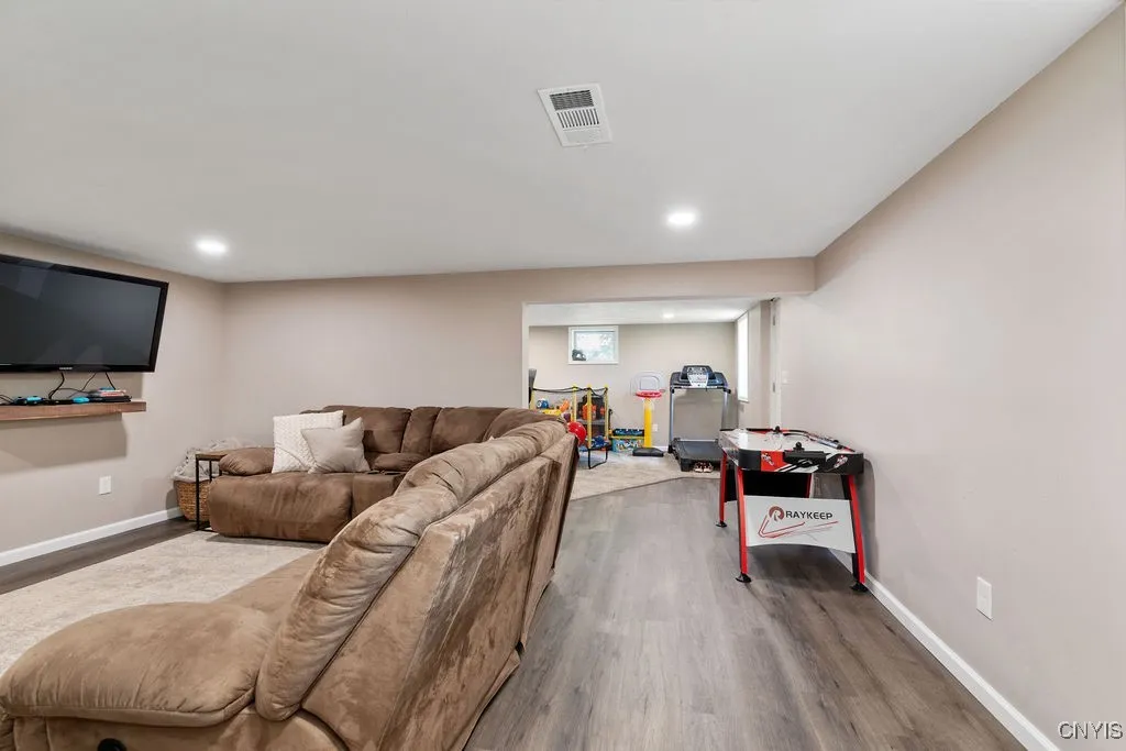 4346 Shea Road, Onondaga, New York 13215, Onondaga, New York 13215, 4 Bedrooms Bedrooms, 9 Rooms Rooms,1 BathroomBathrooms,Residential,Closed,4346 Shea Road, Onondaga, New York 13215,0,S1637355