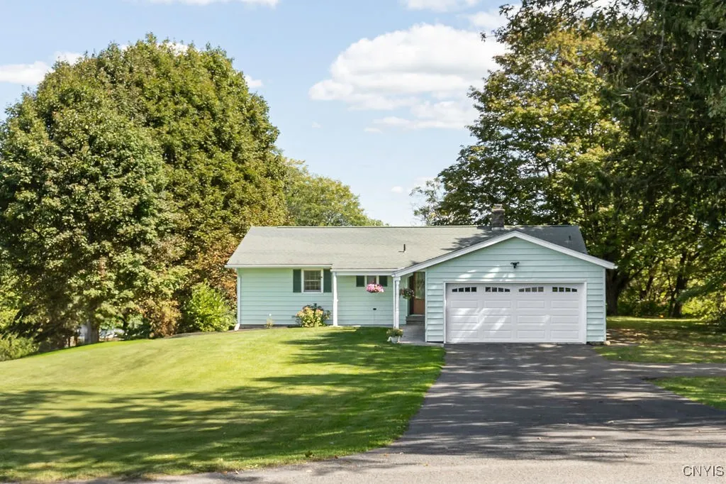 4346 Shea Road, Onondaga, New York 13215, Onondaga, New York 13215, 4 Bedrooms Bedrooms, 9 Rooms Rooms,1 BathroomBathrooms,Residential,Closed,4346 Shea Road, Onondaga, New York 13215,0,S1637355
