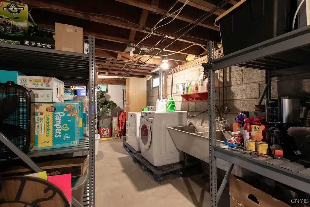 4346 Shea Road, Onondaga, New York 13215, Onondaga, New York 13215, 4 Bedrooms Bedrooms, 9 Rooms Rooms,1 BathroomBathrooms,Residential,Closed,4346 Shea Road, Onondaga, New York 13215,0,S1637355