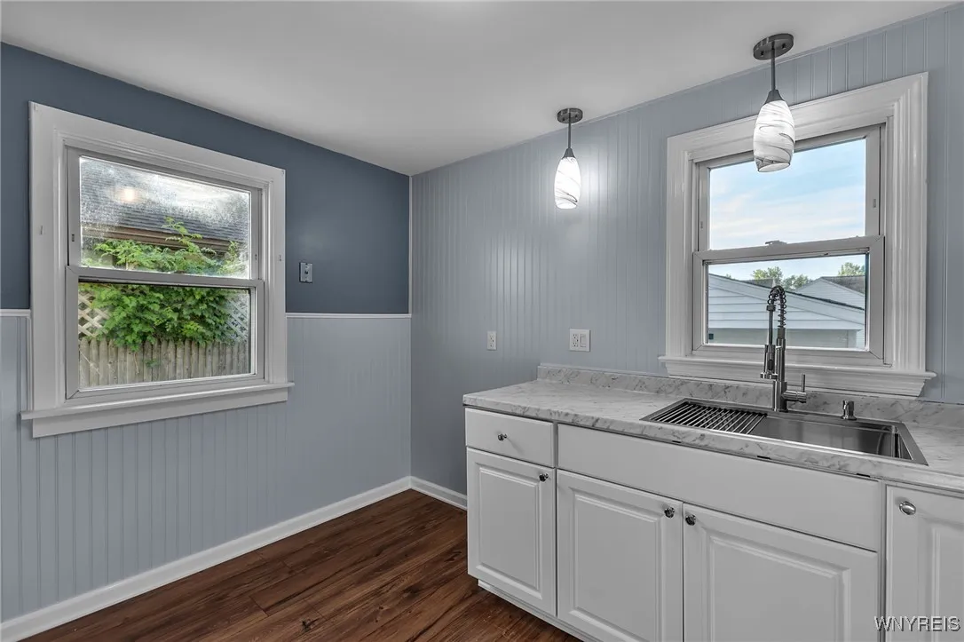 35 West Woodside Avenue, Buffalo, New York 14220, Buffalo, New York 14220, 3 Bedrooms Bedrooms, 7 Rooms Rooms,1 BathroomBathrooms,Residential,For Sale,35 West Woodside Avenue, Buffalo, New York 14220,0,B1636885