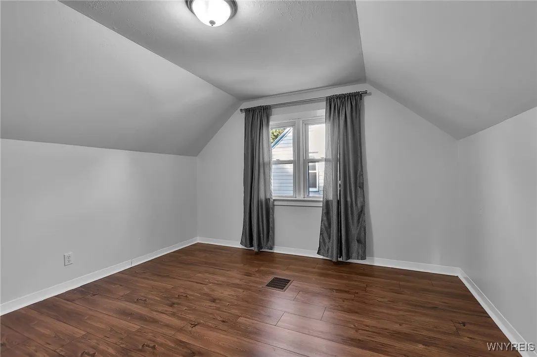 35 West Woodside Avenue, Buffalo, New York 14220, Buffalo, New York 14220, 3 Bedrooms Bedrooms, 7 Rooms Rooms,1 BathroomBathrooms,Residential,For Sale,35 West Woodside Avenue, Buffalo, New York 14220,0,B1636885