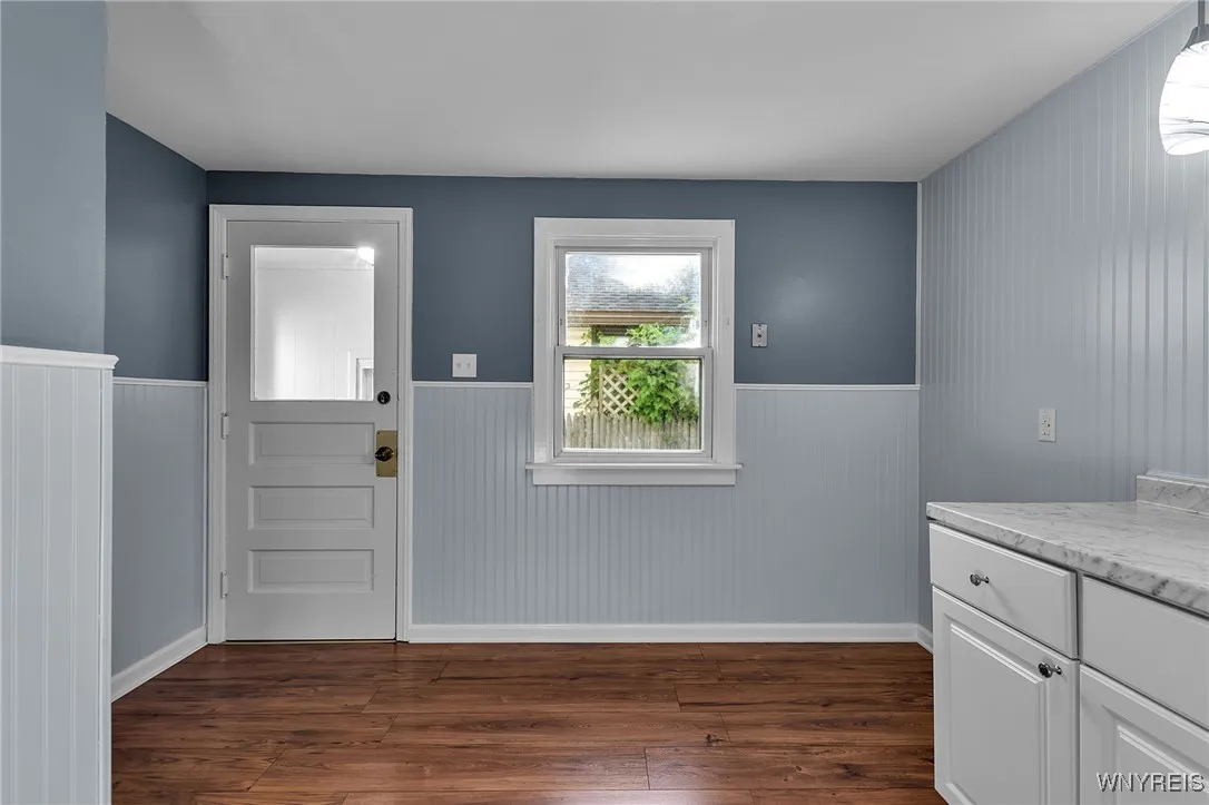 35 West Woodside Avenue, Buffalo, New York 14220, Buffalo, New York 14220, 3 Bedrooms Bedrooms, 7 Rooms Rooms,1 BathroomBathrooms,Residential,For Sale,35 West Woodside Avenue, Buffalo, New York 14220,0,B1636885