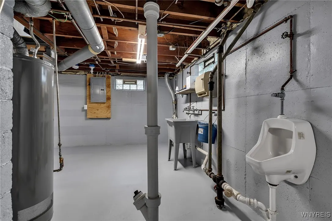 35 West Woodside Avenue, Buffalo, New York 14220, Buffalo, New York 14220, 3 Bedrooms Bedrooms, 7 Rooms Rooms,1 BathroomBathrooms,Residential,For Sale,35 West Woodside Avenue, Buffalo, New York 14220,0,B1636885