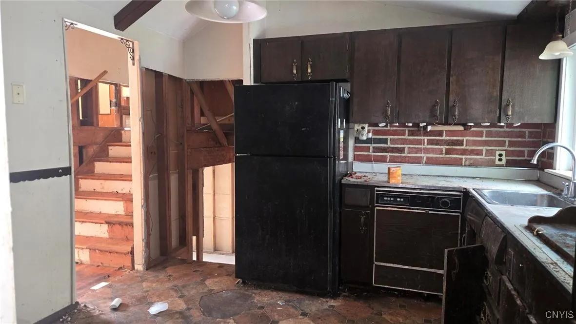 2 Ilex Lane, Clay, New York 13090, Clay, New York 13090, 3 Bedrooms Bedrooms, 6 Rooms Rooms,1 BathroomBathrooms,Residential,Closed,2 Ilex Lane, Clay, New York 13090,0,S1637485