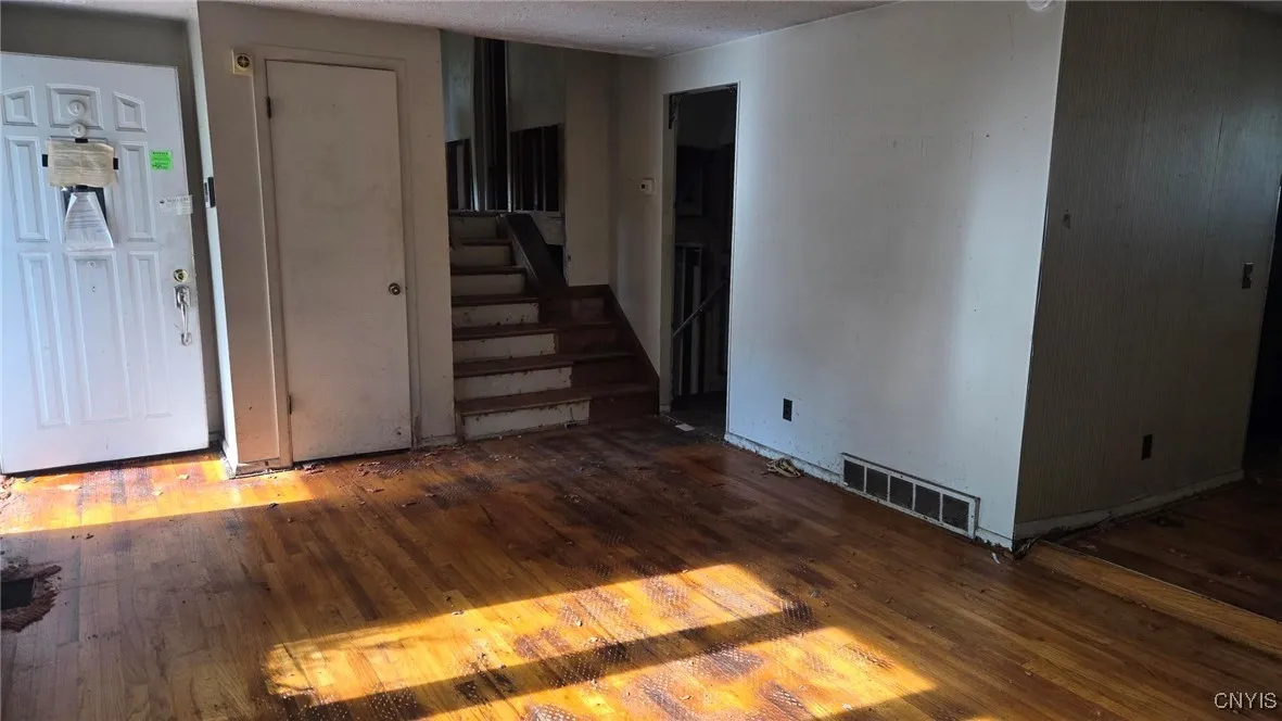 2 Ilex Lane, Clay, New York 13090, Clay, New York 13090, 3 Bedrooms Bedrooms, 6 Rooms Rooms,1 BathroomBathrooms,Residential,Closed,2 Ilex Lane, Clay, New York 13090,0,S1637485