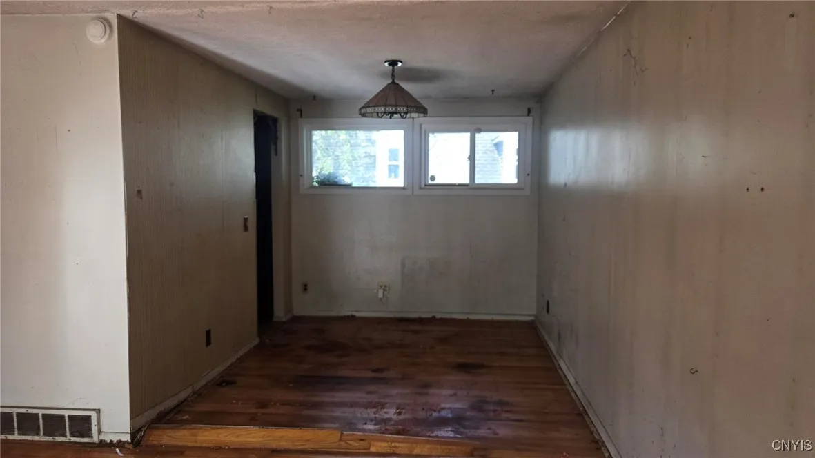 2 Ilex Lane, Clay, New York 13090, Clay, New York 13090, 3 Bedrooms Bedrooms, 6 Rooms Rooms,1 BathroomBathrooms,Residential,Closed,2 Ilex Lane, Clay, New York 13090,0,S1637485