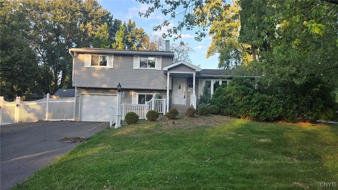 2 Ilex Lane, Clay, New York 13090, Clay, New York 13090, 3 Bedrooms Bedrooms, 6 Rooms Rooms,1 BathroomBathrooms,Residential,Closed,2 Ilex Lane, Clay, New York 13090,0,S1637485