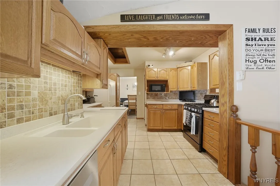 116 Clair Avenue, North Tonawanda, New York 14120, North Tonawanda, New York 14120, 4 Bedrooms Bedrooms, 8 Rooms Rooms,2 BathroomsBathrooms,Residential,Closed,116 Clair Avenue, North Tonawanda, New York 14120,0,B1636359