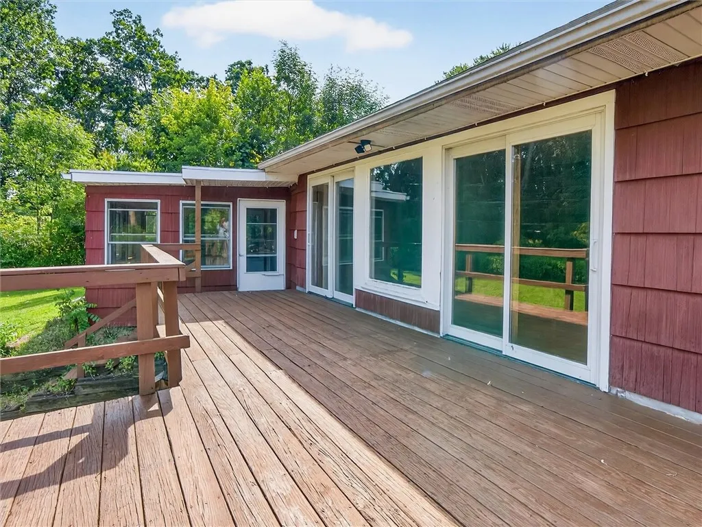 1084 Cherry Hill Lane, Webster, New York 14580, Webster, New York 14580, 3 Bedrooms Bedrooms, 6 Rooms Rooms,2 BathroomsBathrooms,Residential,Closed,1084 Cherry Hill Lane, Webster, New York 14580,0,R1636548