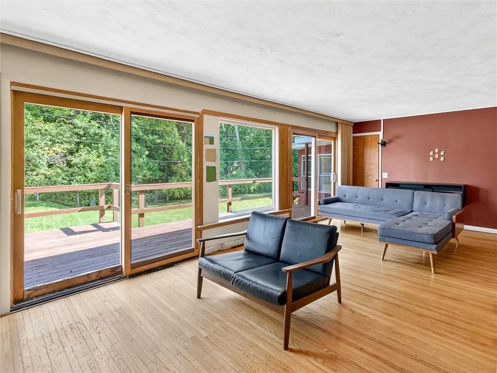 1084 Cherry Hill Lane, Webster, New York 14580, Webster, New York 14580, 3 Bedrooms Bedrooms, 6 Rooms Rooms,2 BathroomsBathrooms,Residential,Closed,1084 Cherry Hill Lane, Webster, New York 14580,0,R1636548