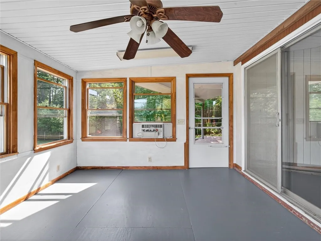 1084 Cherry Hill Lane, Webster, New York 14580, Webster, New York 14580, 3 Bedrooms Bedrooms, 6 Rooms Rooms,2 BathroomsBathrooms,Residential,Closed,1084 Cherry Hill Lane, Webster, New York 14580,0,R1636548