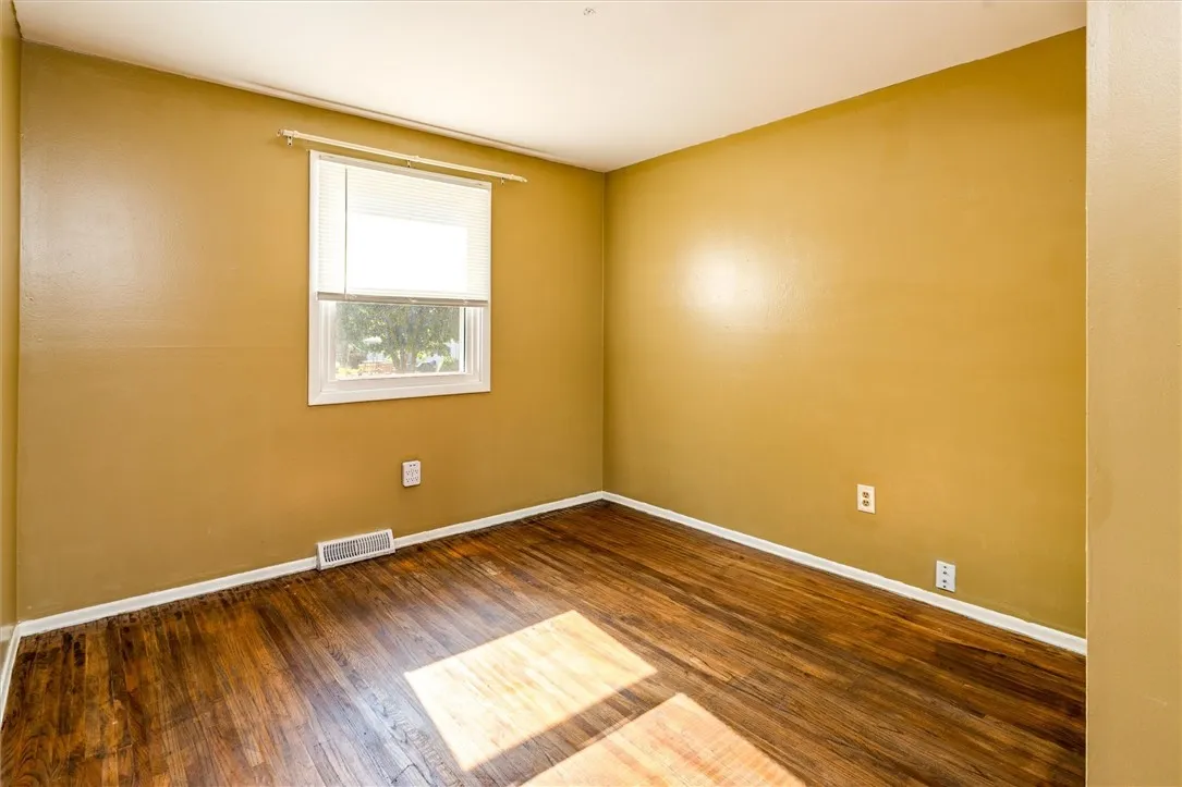 11 Tangerine Way, Gates, New York 14606, Gates, New York 14606, 3 Bedrooms Bedrooms, 8 Rooms Rooms,1 BathroomBathrooms,Residential,Closed,11 Tangerine Way, Gates, New York 14606,0,R1637504