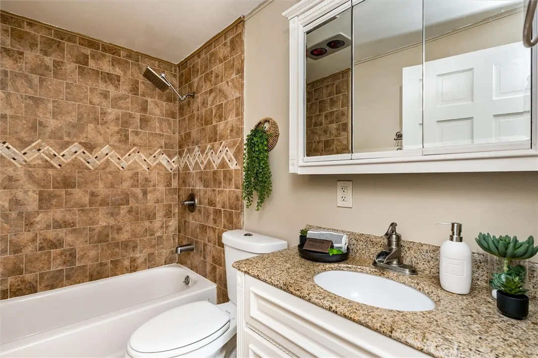 11 Tangerine Way, Gates, New York 14606, Gates, New York 14606, 3 Bedrooms Bedrooms, 8 Rooms Rooms,1 BathroomBathrooms,Residential,Closed,11 Tangerine Way, Gates, New York 14606,0,R1637504