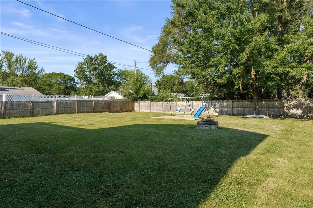 11 Tangerine Way, Gates, New York 14606, Gates, New York 14606, 3 Bedrooms Bedrooms, 8 Rooms Rooms,1 BathroomBathrooms,Residential,Closed,11 Tangerine Way, Gates, New York 14606,0,R1637504