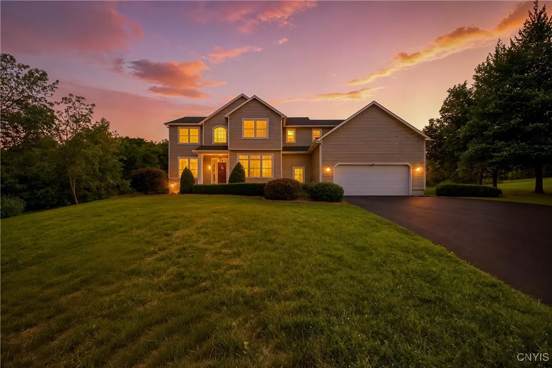 7495 James Street, Manlius, New York 13066, Manlius, New York 13066, 4 Bedrooms Bedrooms, 9 Rooms Rooms,4 BathroomsBathrooms,Residential,Closed,7495 James Street, Manlius, New York 13066,0,S1636802