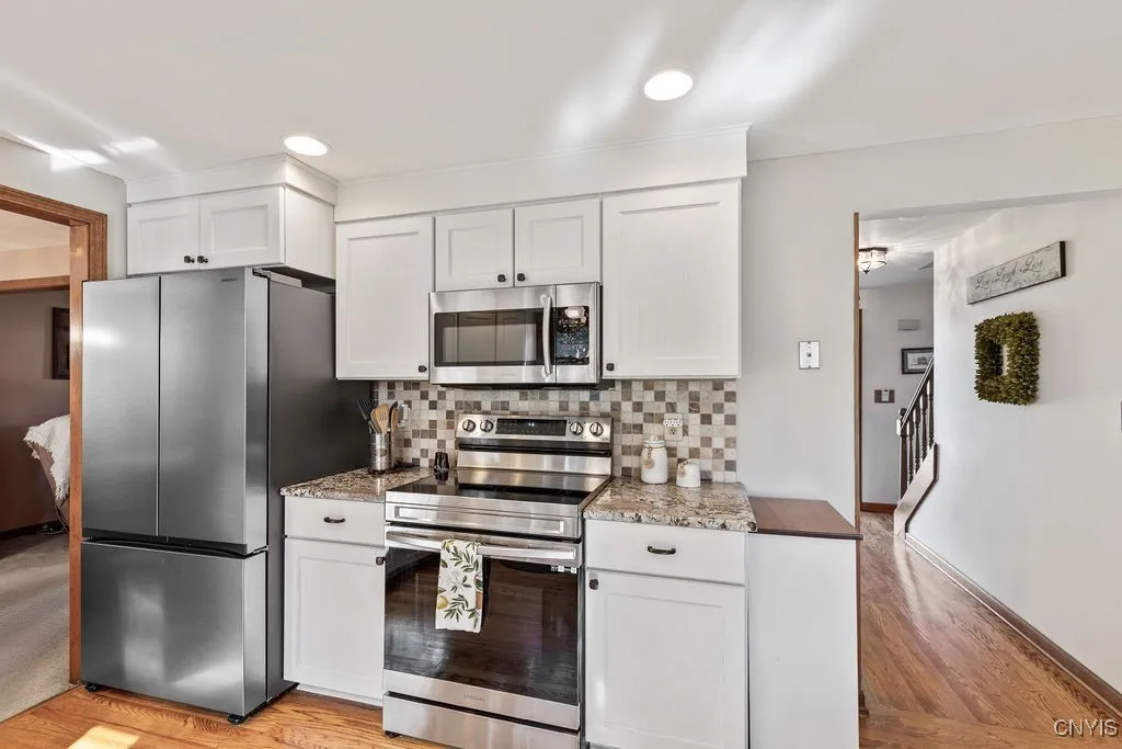 8159 Portobello, Clay, New York 13090, Clay, New York 13090, 3 Bedrooms Bedrooms, 8 Rooms Rooms,2 BathroomsBathrooms,Residential,Closed,8159 Portobello, Clay, New York 13090,0,S1635453