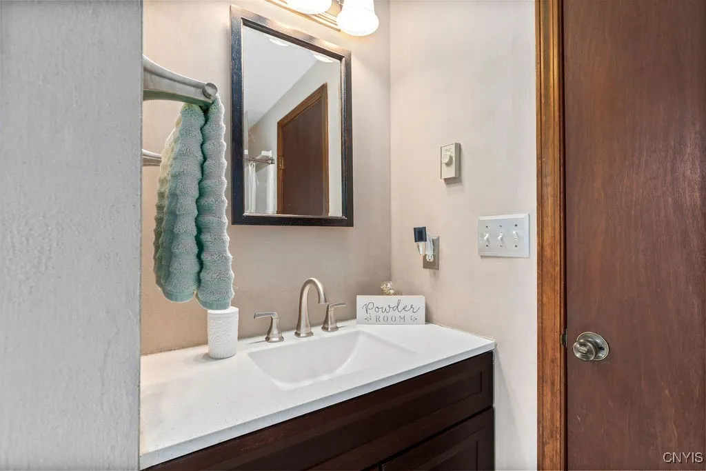 8159 Portobello, Clay, New York 13090, Clay, New York 13090, 3 Bedrooms Bedrooms, 8 Rooms Rooms,2 BathroomsBathrooms,Residential,Closed,8159 Portobello, Clay, New York 13090,0,S1635453