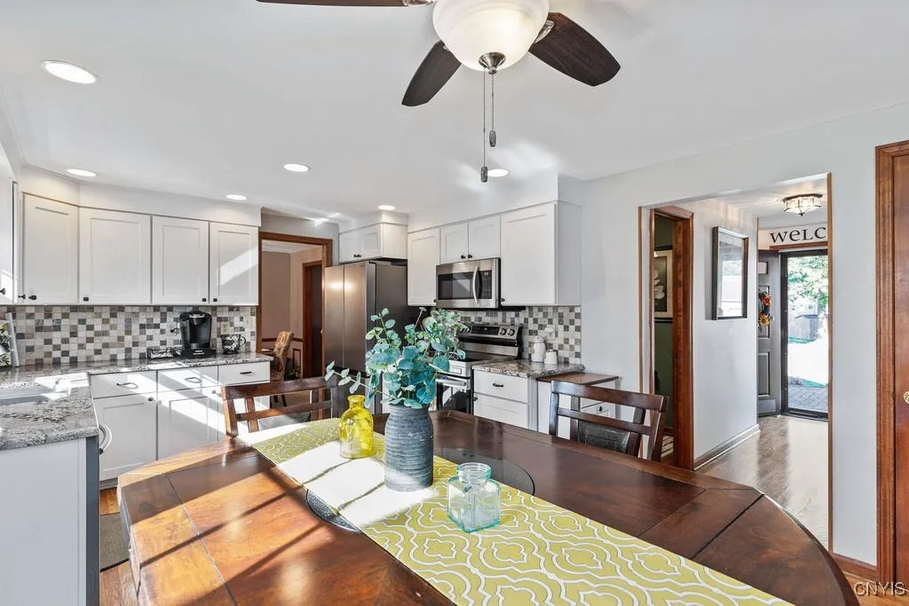 8159 Portobello, Clay, New York 13090, Clay, New York 13090, 3 Bedrooms Bedrooms, 8 Rooms Rooms,2 BathroomsBathrooms,Residential,Closed,8159 Portobello, Clay, New York 13090,0,S1635453