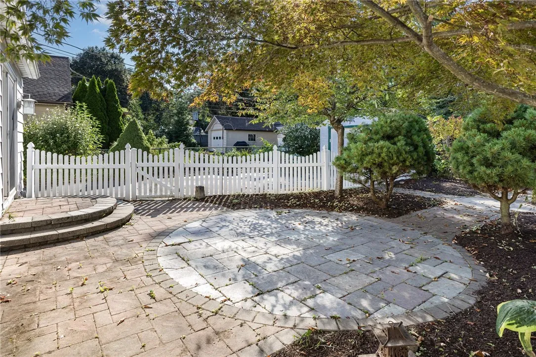 71 Hartsdale Road, Irondequoit, New York 14622, Irondequoit, New York 14622, 3 Bedrooms Bedrooms, 6 Rooms Rooms,2 BathroomsBathrooms,Residential,Closed,71 Hartsdale Road, Irondequoit, New York 14622,0,R1637416