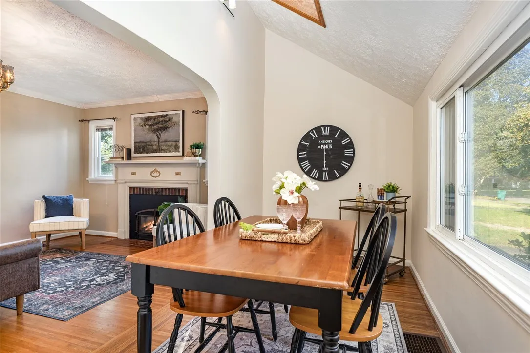 71 Hartsdale Road, Irondequoit, New York 14622, Irondequoit, New York 14622, 3 Bedrooms Bedrooms, 6 Rooms Rooms,2 BathroomsBathrooms,Residential,Closed,71 Hartsdale Road, Irondequoit, New York 14622,0,R1637416