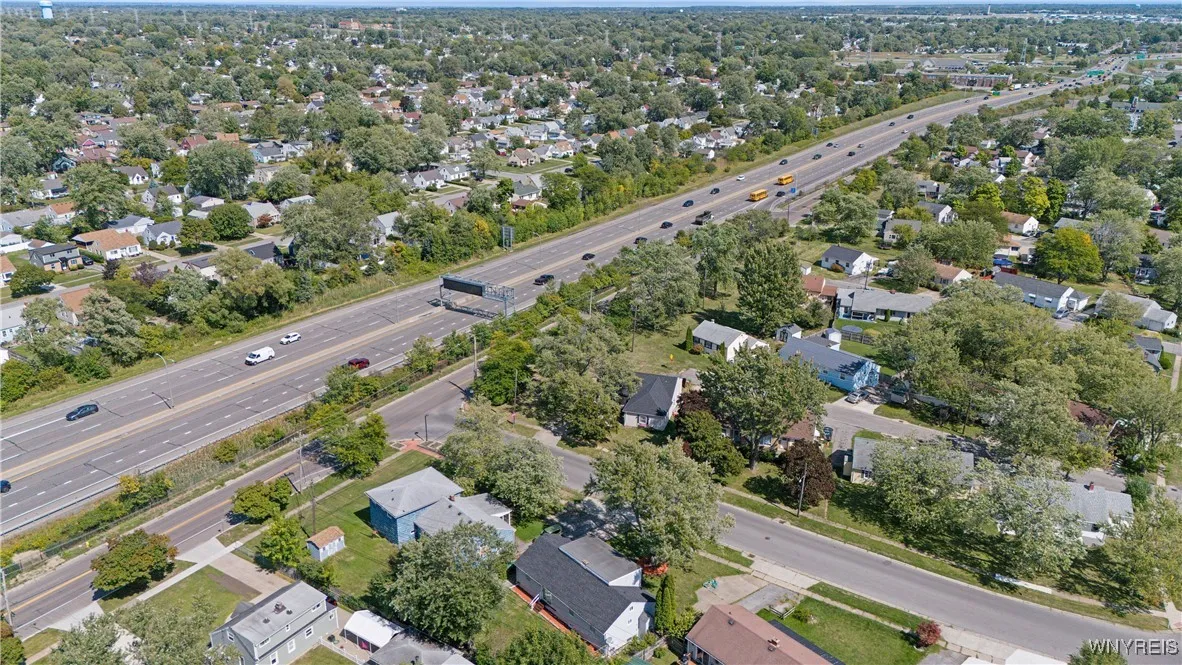 186 Cedargrove Circle, Cheektowaga, New York 14225, Cheektowaga, New York 14225, 5 Bedrooms Bedrooms, 9 Rooms Rooms,2 BathroomsBathrooms,Residential,Closed,186 Cedargrove Circle, Cheektowaga, New York 14225,0,B1637571