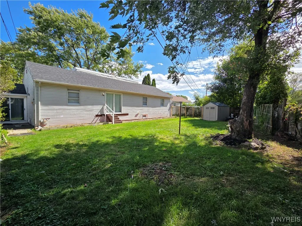 186 Cedargrove Circle, Cheektowaga, New York 14225, Cheektowaga, New York 14225, 5 Bedrooms Bedrooms, 9 Rooms Rooms,2 BathroomsBathrooms,Residential,Closed,186 Cedargrove Circle, Cheektowaga, New York 14225,0,B1637571