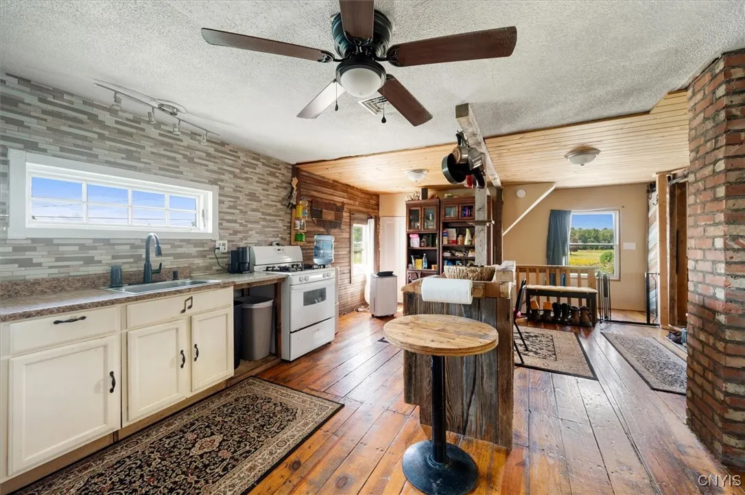 5927 46, Verona, New York 13478, Verona, New York 13478, 3 Bedrooms Bedrooms, ,1 BathroomBathrooms,Residential,For Sale,5927 46, Verona, New York 13478,0,S1637319