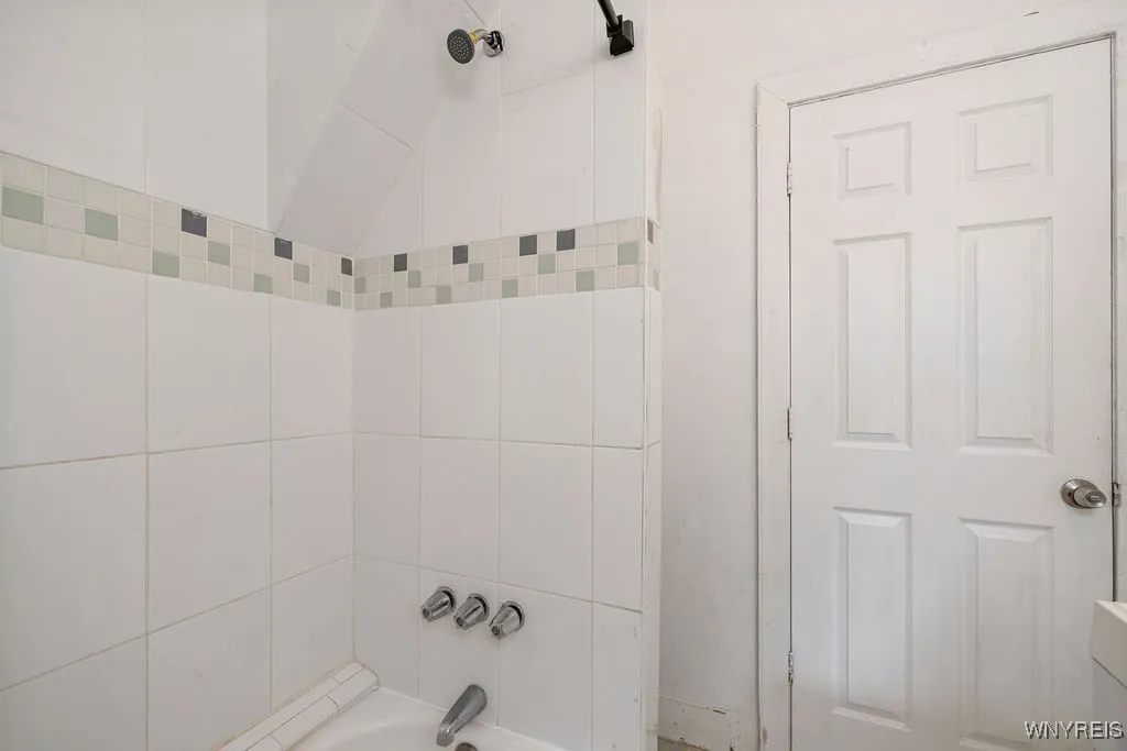 104 Pershing Avenue, Buffalo, New York 14211, Buffalo, New York 14211, 4 Bedrooms Bedrooms, 7 Rooms Rooms,2 BathroomsBathrooms,Residential,For Sale,104 Pershing Avenue, Buffalo, New York 14211,0,B1637569