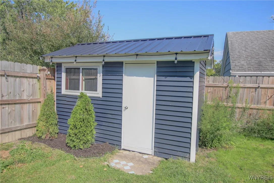 5679 Apollo Drive, Hamburg, New York 14085, Hamburg, New York 14085, 3 Bedrooms Bedrooms, 7 Rooms Rooms,2 BathroomsBathrooms,Residential,For Sale,5679 Apollo Drive, Hamburg, New York 14085,0,B1637339