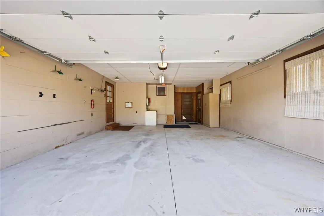 12035 Broadway Street, Alden, New York 14004, Alden, New York 14004, 3 Bedrooms Bedrooms, 7 Rooms Rooms,2 BathroomsBathrooms,Residential,For Sale,12035 Broadway Street, Alden, New York 14004,0,B1635465