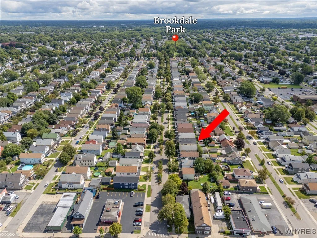 33 Harding Road, Buffalo, New York 14220, Buffalo, New York 14220, 6 Bedrooms Bedrooms, ,2 BathroomsBathrooms,Residential,For Sale,33 Harding Road, Buffalo, New York 14220,0,B1637223