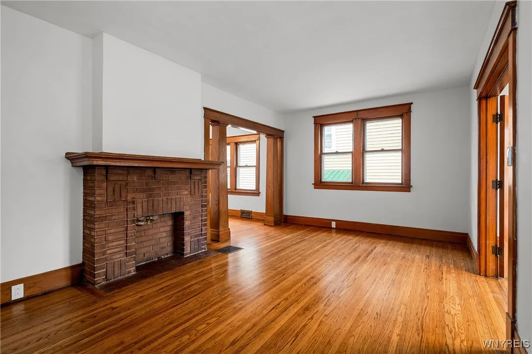 33 Harding Road, Buffalo, New York 14220, Buffalo, New York 14220, 6 Bedrooms Bedrooms, ,2 BathroomsBathrooms,Residential,For Sale,33 Harding Road, Buffalo, New York 14220,0,B1637223