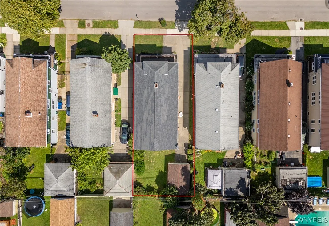 33 Harding Road, Buffalo, New York 14220, Buffalo, New York 14220, 6 Bedrooms Bedrooms, ,2 BathroomsBathrooms,Residential,For Sale,33 Harding Road, Buffalo, New York 14220,0,B1637223