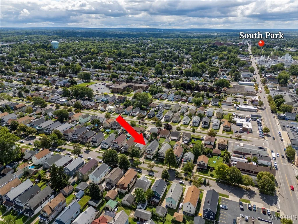 33 Harding Road, Buffalo, New York 14220, Buffalo, New York 14220, 6 Bedrooms Bedrooms, ,2 BathroomsBathrooms,Residential,For Sale,33 Harding Road, Buffalo, New York 14220,0,B1637223